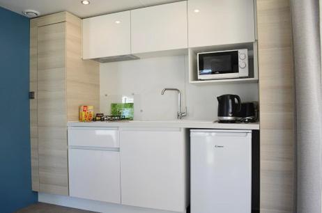 KeyWest – 2 personnes Draps tissus et serviettes fournis TV et climatisation terrasse couverte